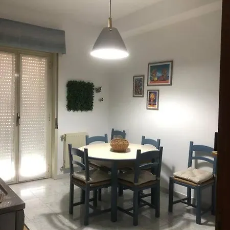 Frankie's House Apartment *